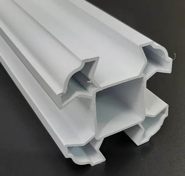 Image du produit POTEAU MOULURE 4 DIRECTIONS 96 MM de Polydis Plastiques
